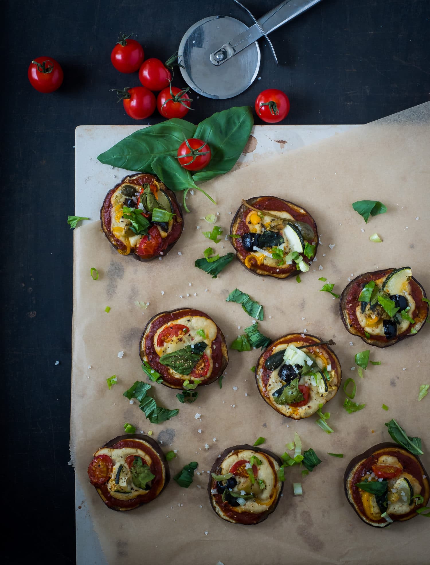 Low Carb Pizza Bites aus Auberginen