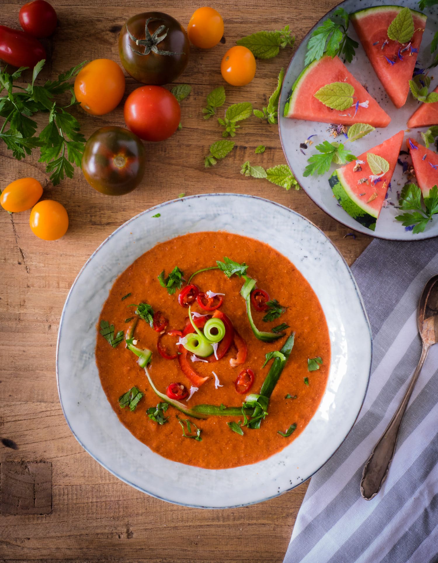 Wassermelonen Gazpacho mit Chia Samen, so schmeckt der Sommer!