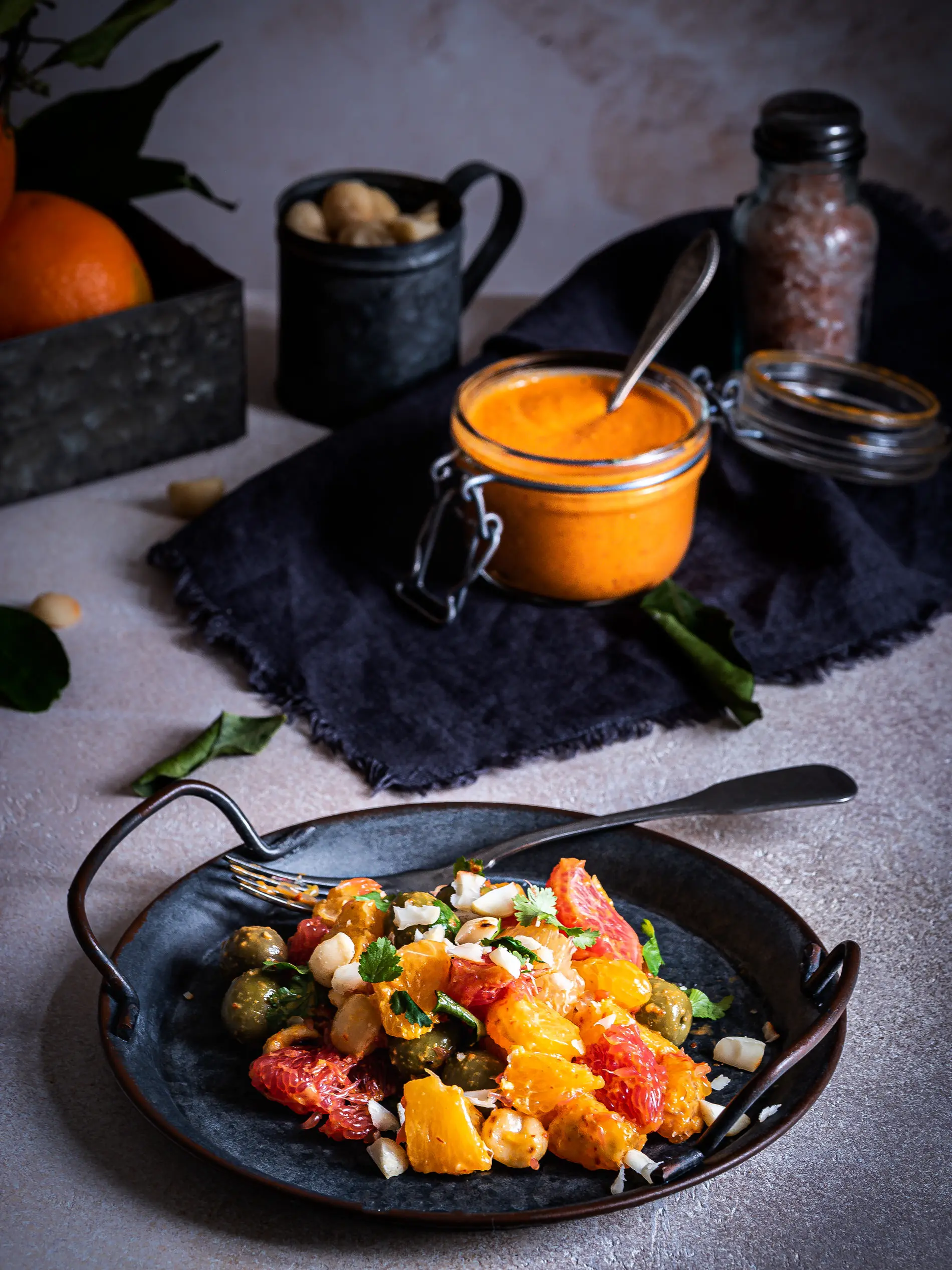 Harissa und Orangensalat als Vorspeise