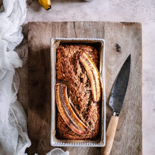 Veganes und glutenfreies Bananebrot ohne Zucker in der KAstenform