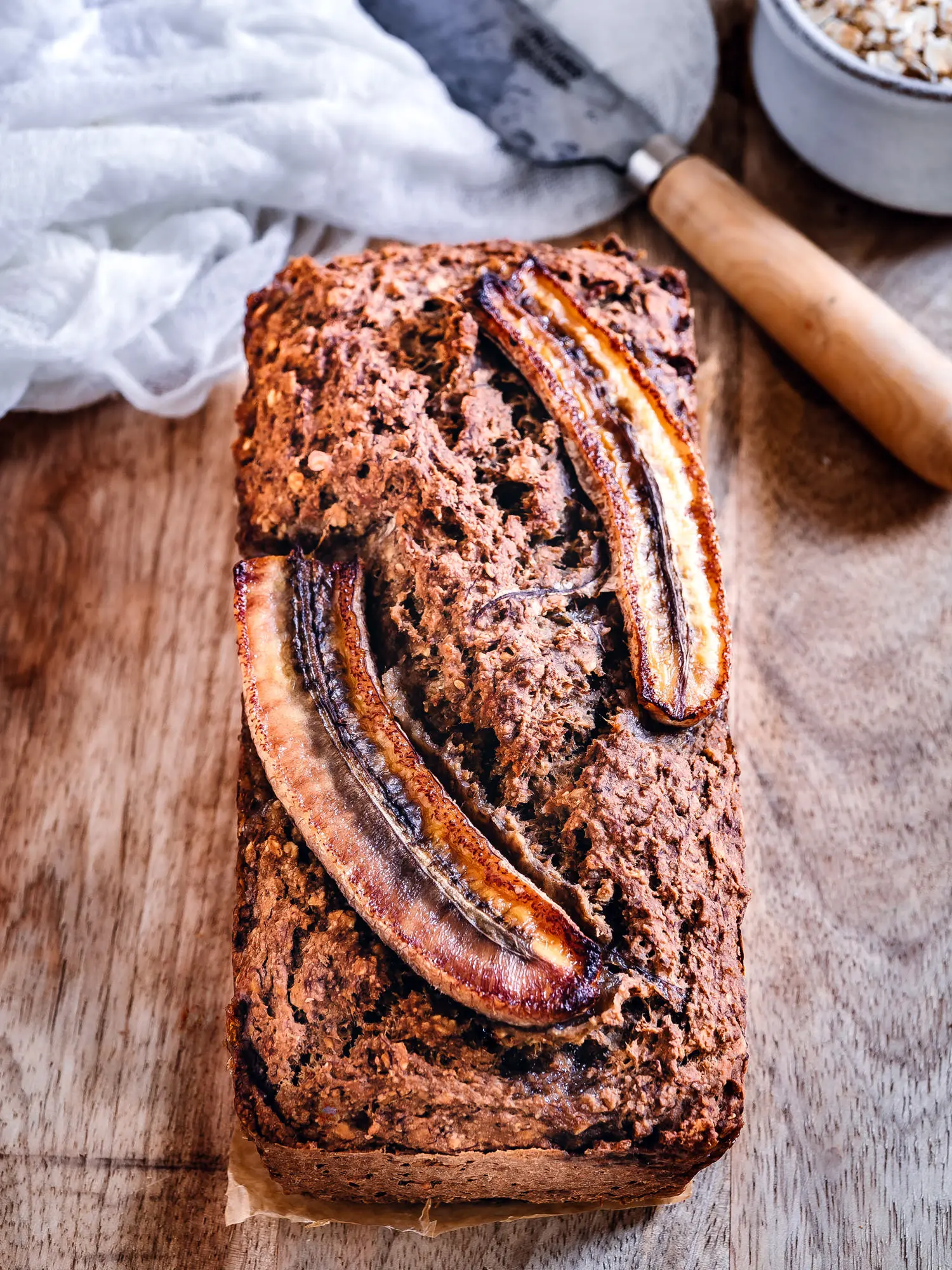 Bananenbrot vegan, zuckerfrei, glutenfrei frisch aus dem Ofen