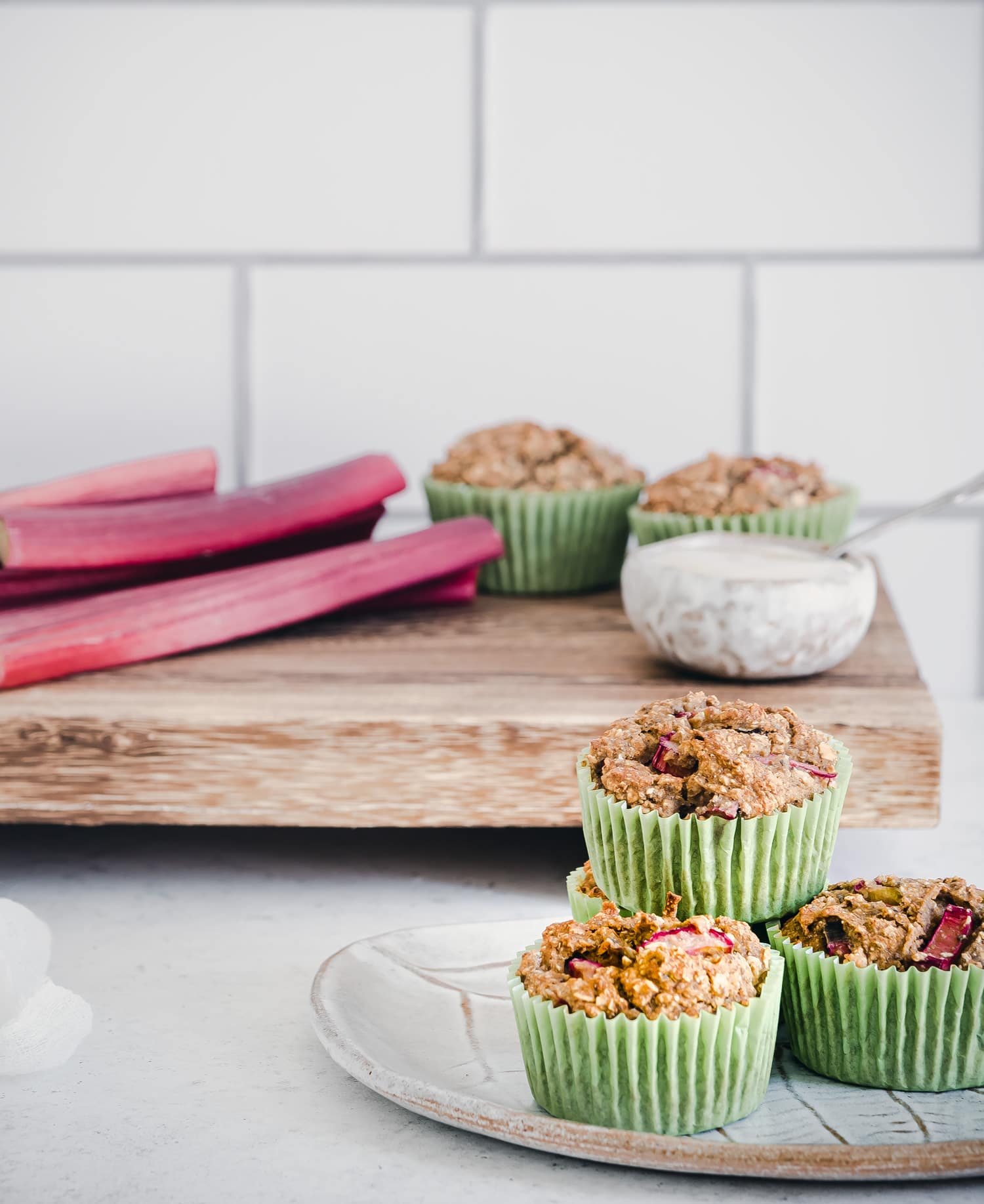 Rhabarber Muffins, glutenfrei und mit Süße nur aus Früchten