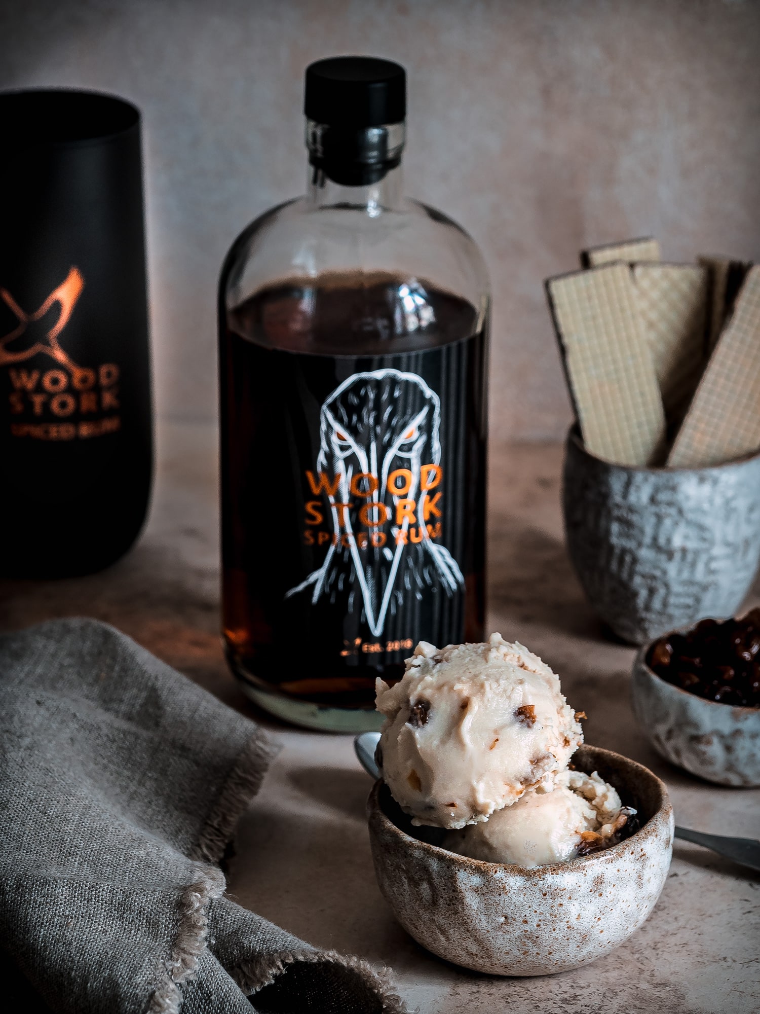 Rum Rosinen Eis einfach selber machen - mit Wood Stork Spiced Rum